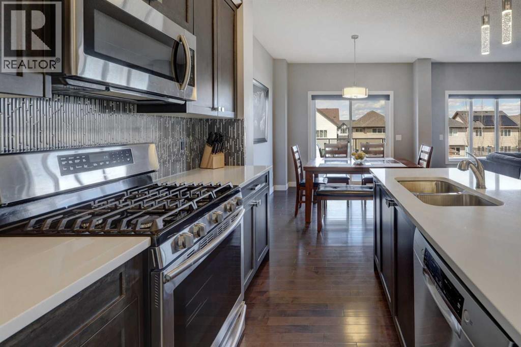 177 Hillcrest Drive SW, Airdrie, Alberta  T4B 0Y8 - Photo 6 - A2306789