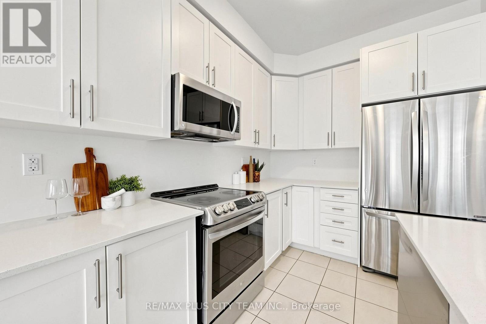 81 Allegranza Avenue, Vaughan, Ontario  L4H 4S3 - Photo 15 - N13150384