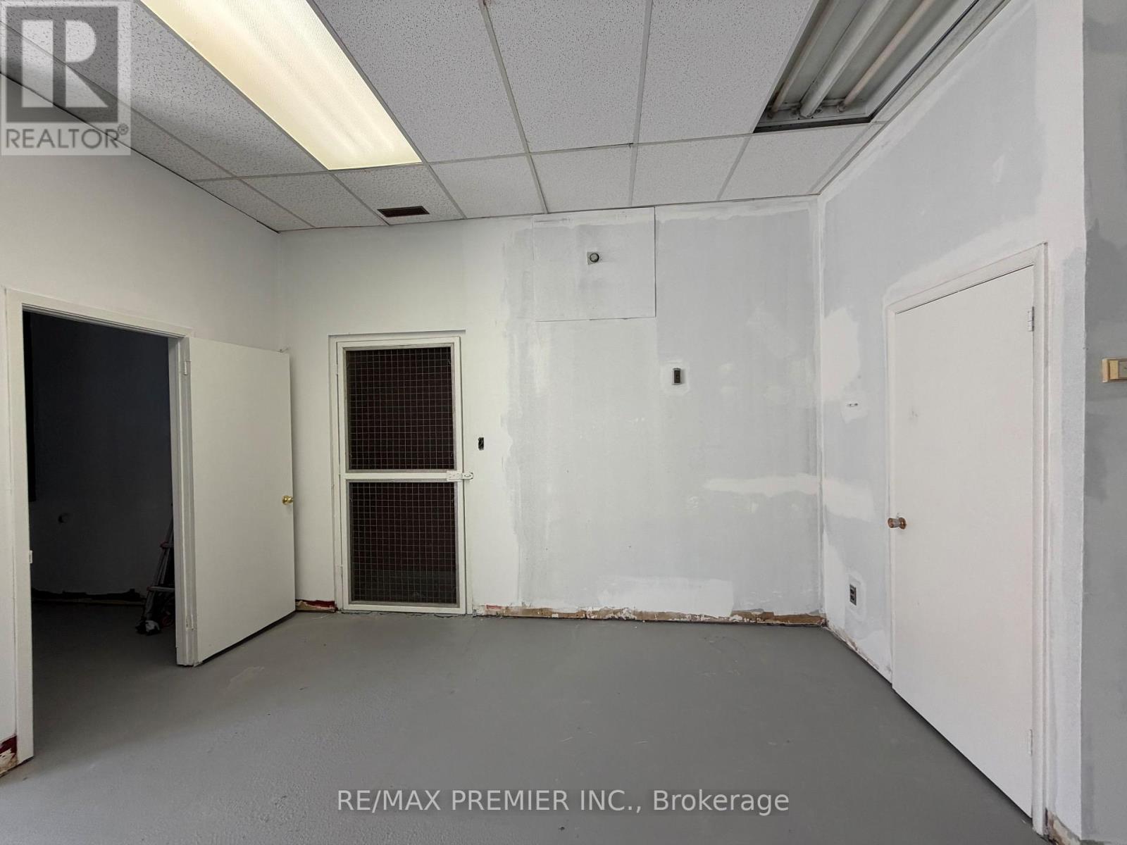 2 - 177 Woodbridge Avenue, Vaughan, Ontario  L4L 2S9 - Photo 8 - N13149940