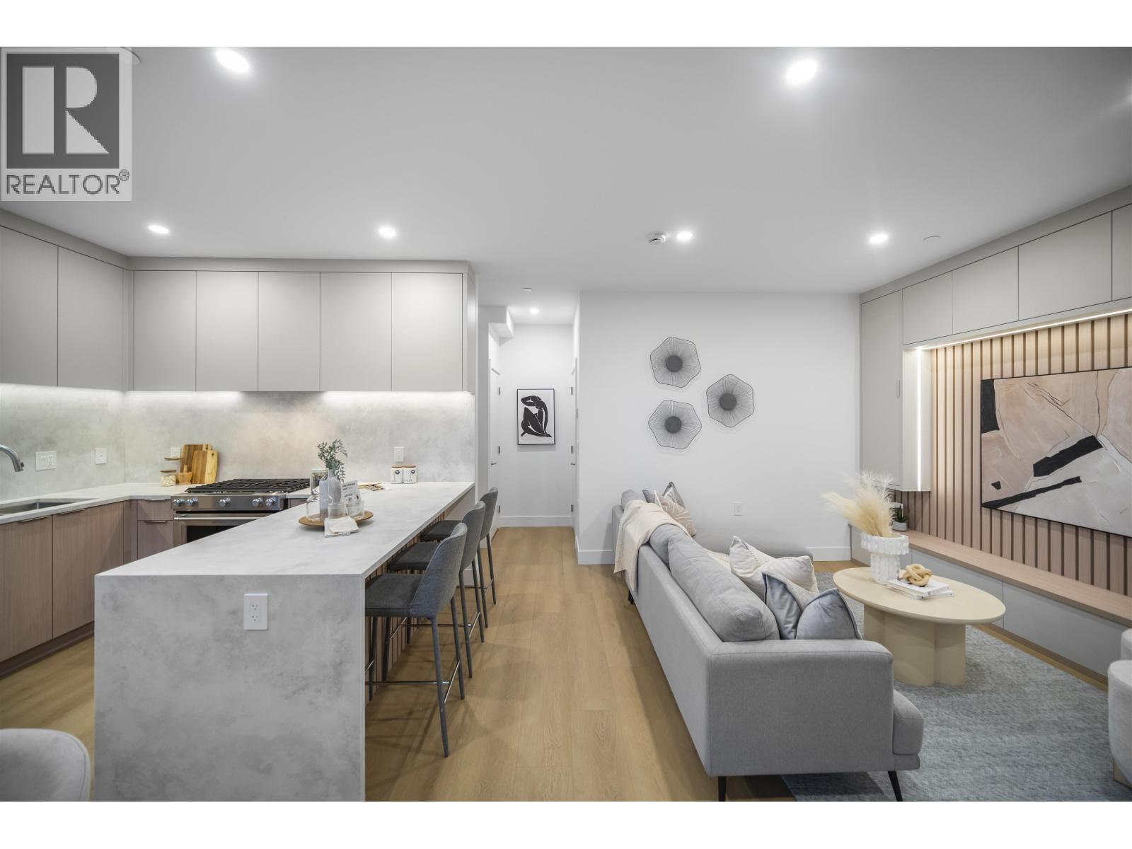 1 3623 TRIUMPH STREET, Vancouver, British Columbia