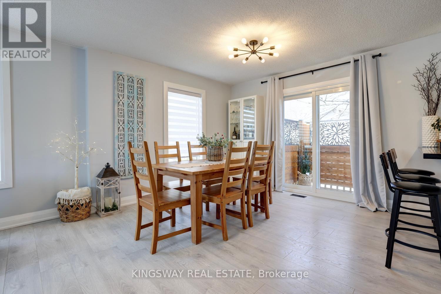 72 Donald Crescent, Wasaga Beach, Ontario  L9Z 1E3 - Photo 4 - S13150234