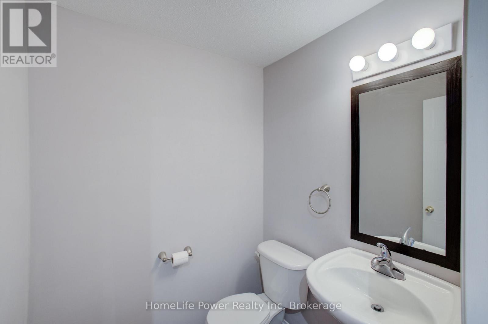 53 Prosperity Drive, Kitchener, Ontario  N2E 4A9 - Photo 4 - X13091426