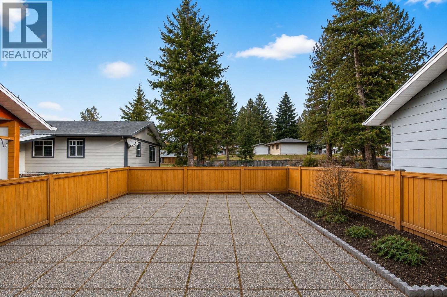 206 Falcon Avenue, Vernon, British Columbia  V1H 2A1 - Photo 40 - 10374278
