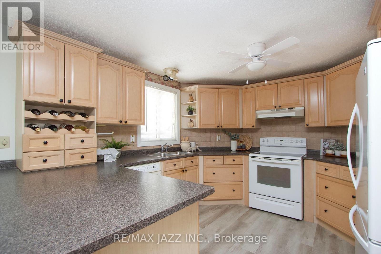 13 Steelhead Lane, Clarington, Ontario  L1B 1B4 - Photo 8 - E12903578