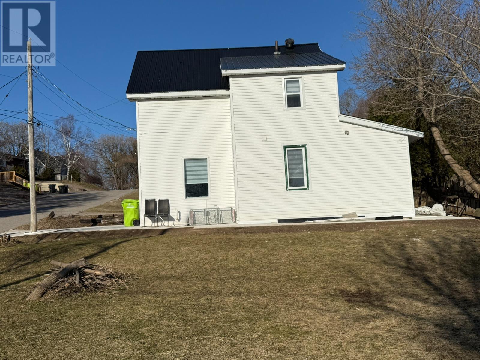 7 Hearst St, Sault Ste. Marie, Ontario P6B 1J6 - Photo 4 - SM260784