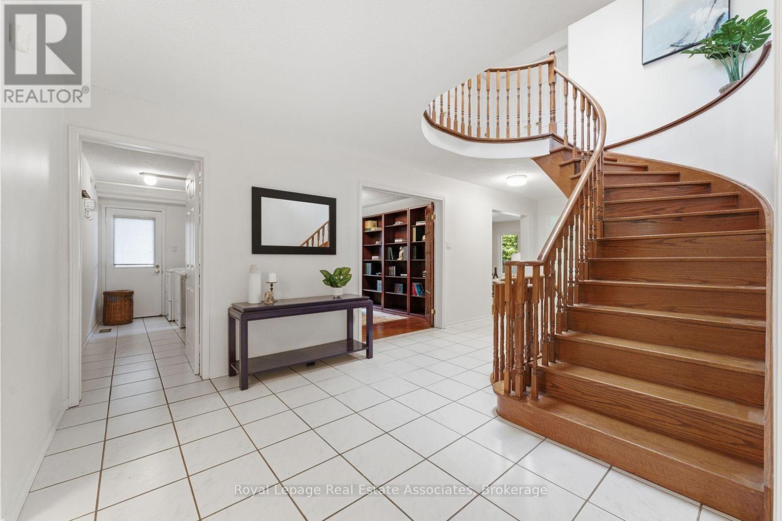 5211 Micmac Crescent, Mississauga, Ontario  L5R 2E2 - Photo 13 - W13150036