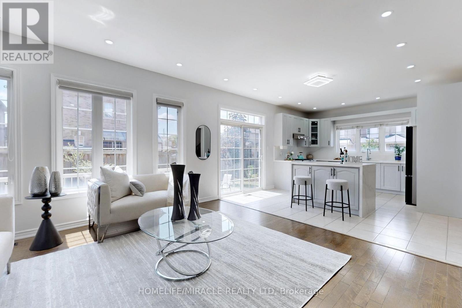 63 Sleightholme Crescent, Brampton, Ontario  L6P 3E7 - Photo 8 - W13150066