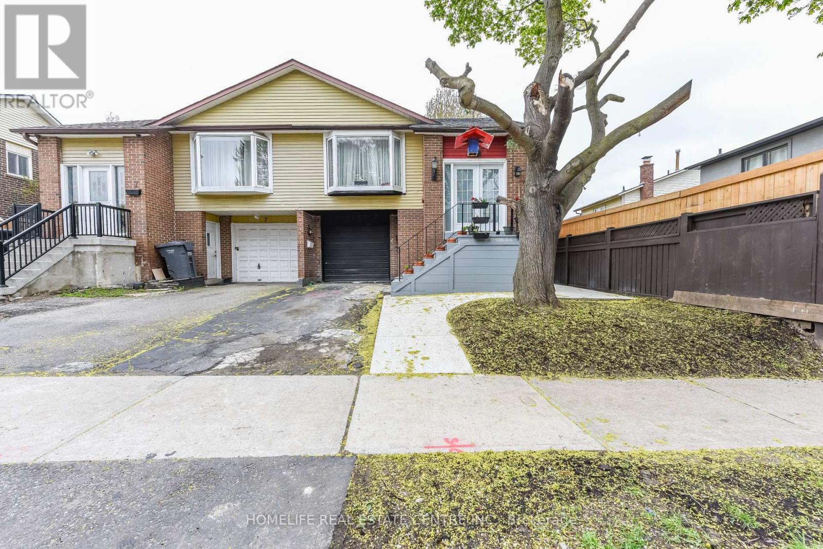 5 BAY CREST DRIVE, Brampton, Ontario