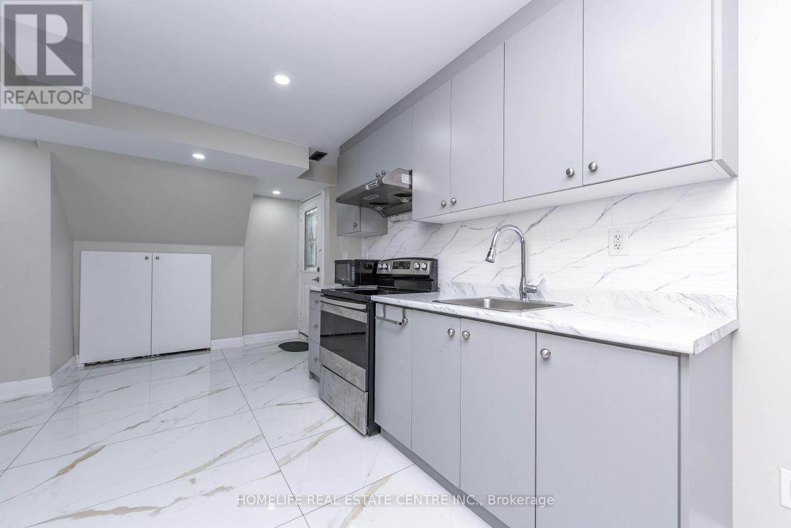 5 Bay Crest Drive, Brampton, Ontario  L6Z 1H5 - Photo 20 - W13150070