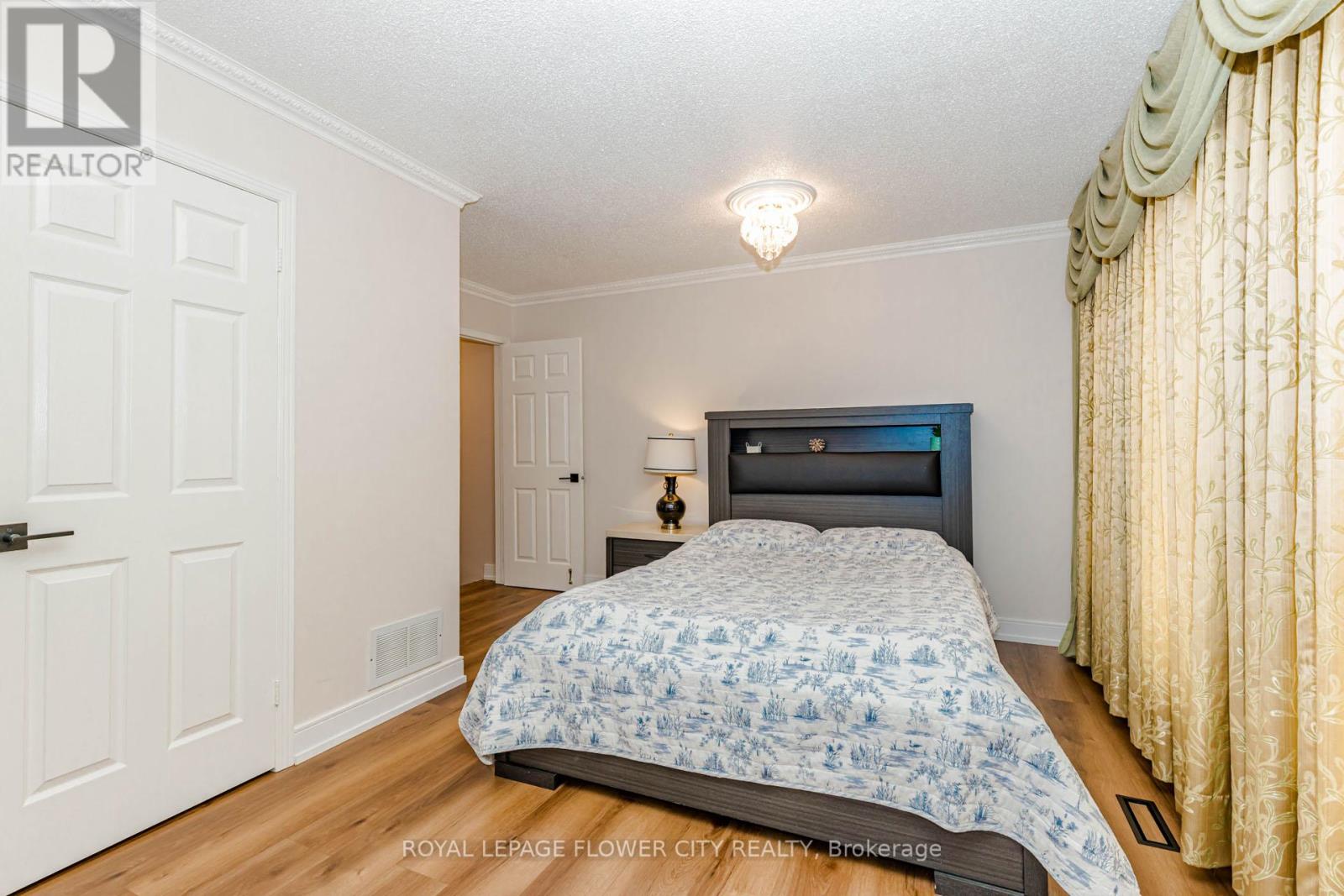 119 Morningmist Street, Brampton, Ontario  L6R 2A9 - Photo 19 - W13150146