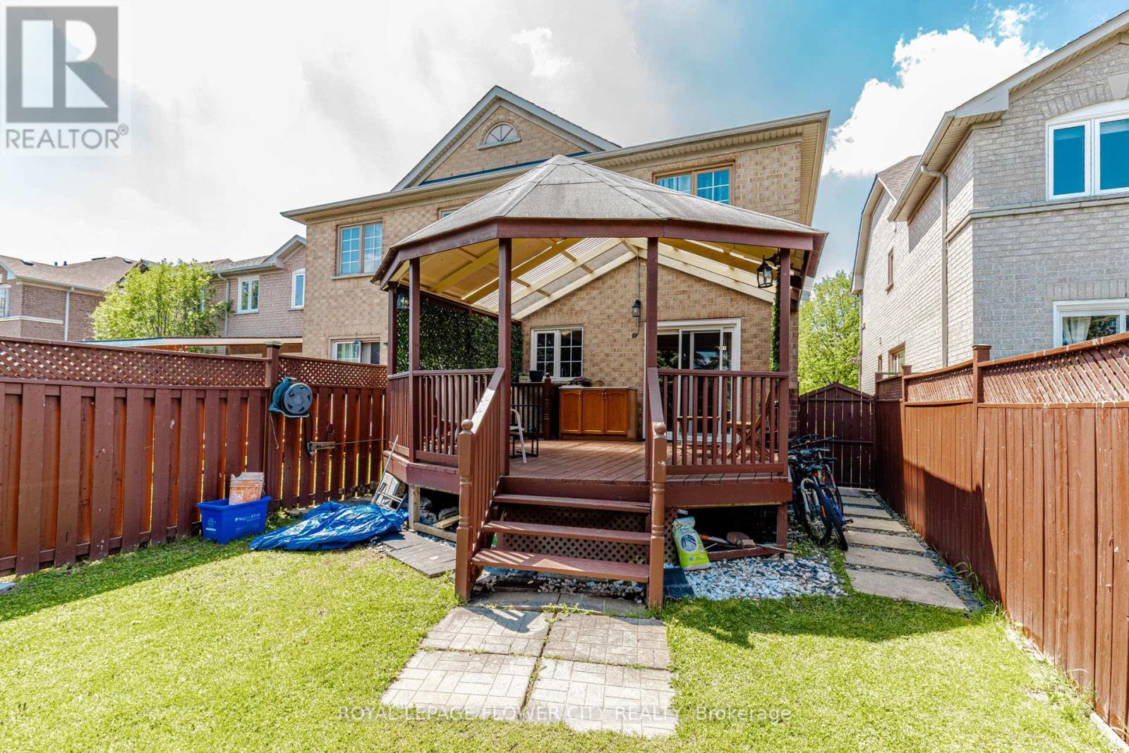 119 Morningmist Street, Brampton, Ontario  L6R 2A9 - Photo 32 - W13150146