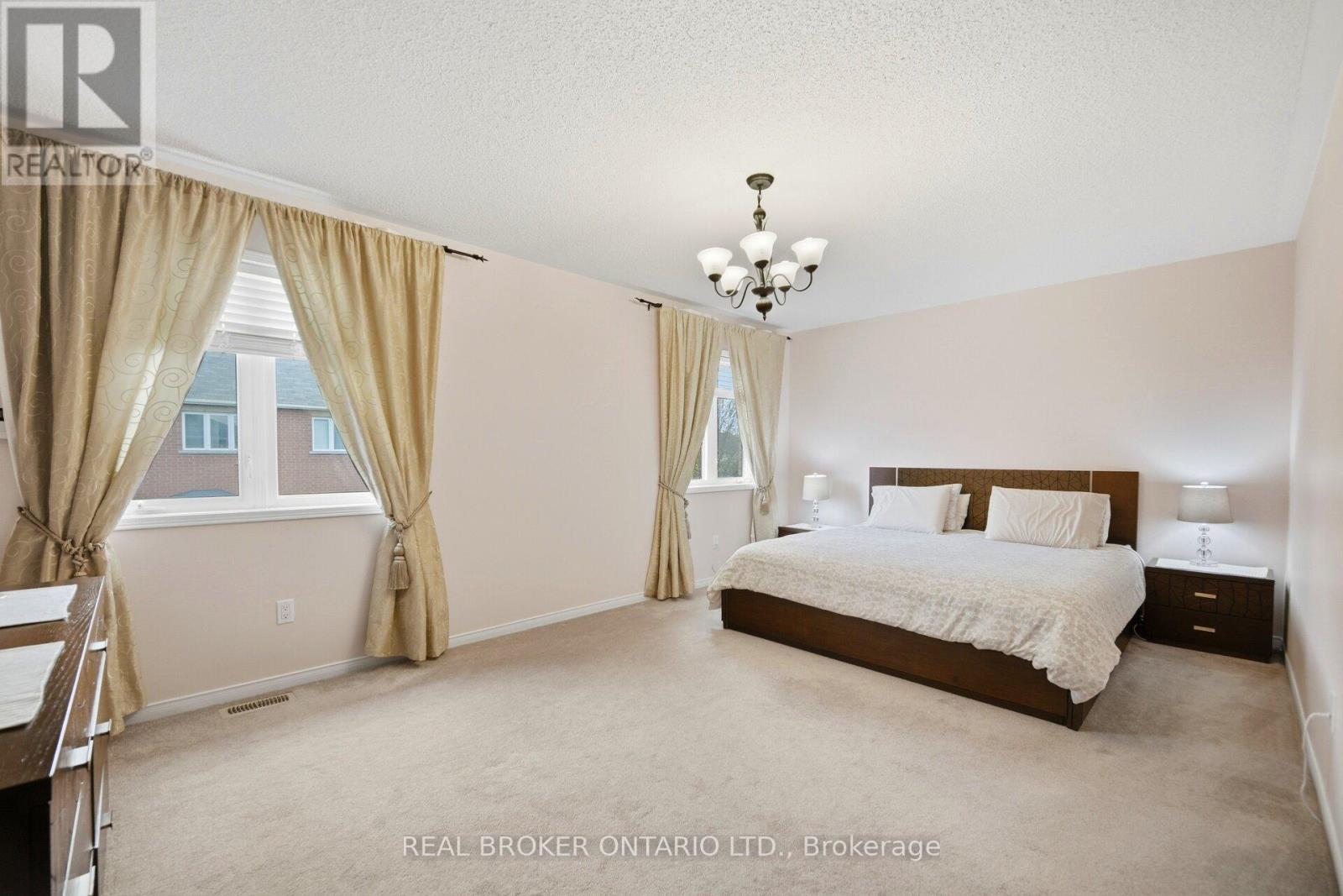 3935 Skyview Street, Mississauga (Churchill Meadows), Ontario  L5M 8A2 - Photo 24 - W13150156