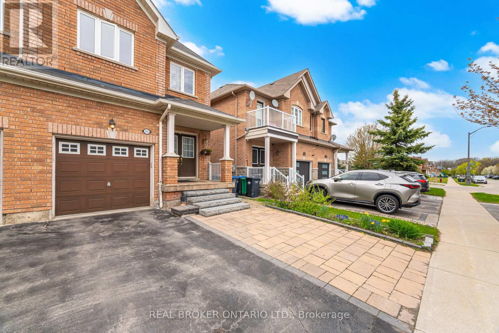 3935 Skyview Street, Mississauga (Churchill Meadows), Ontario  L5M 8A2 - Photo 5 - W13150156