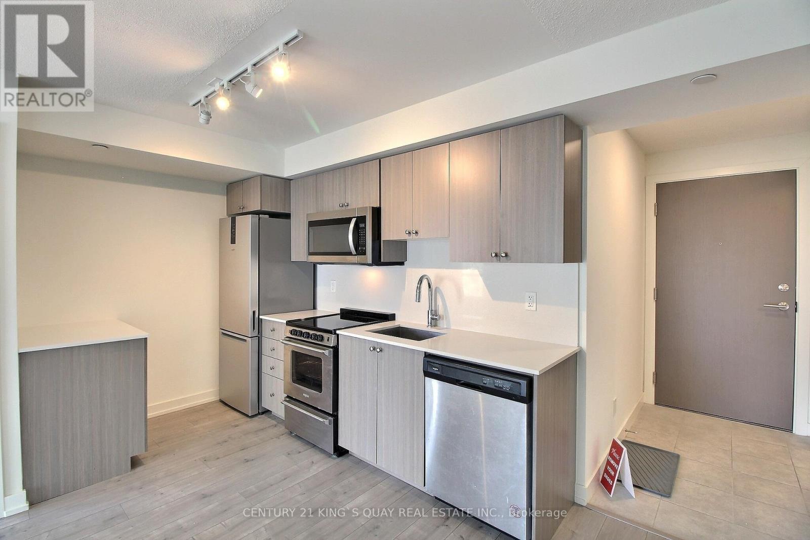 907 - 10 Wilby Crescent, Toronto, Ontario  M9N 0B6 - Photo 2 - W13150160