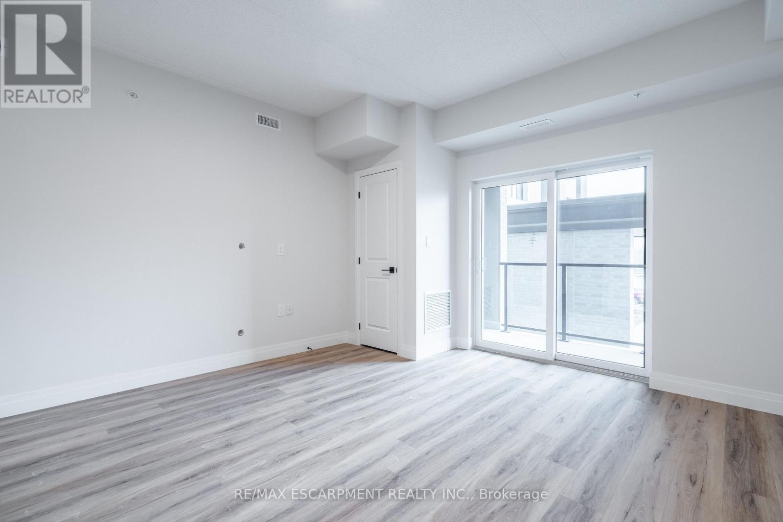 201 - 6415 Regional Road 25, Milton, Ontario  L9T 8R2 - Photo 6 - W13150258