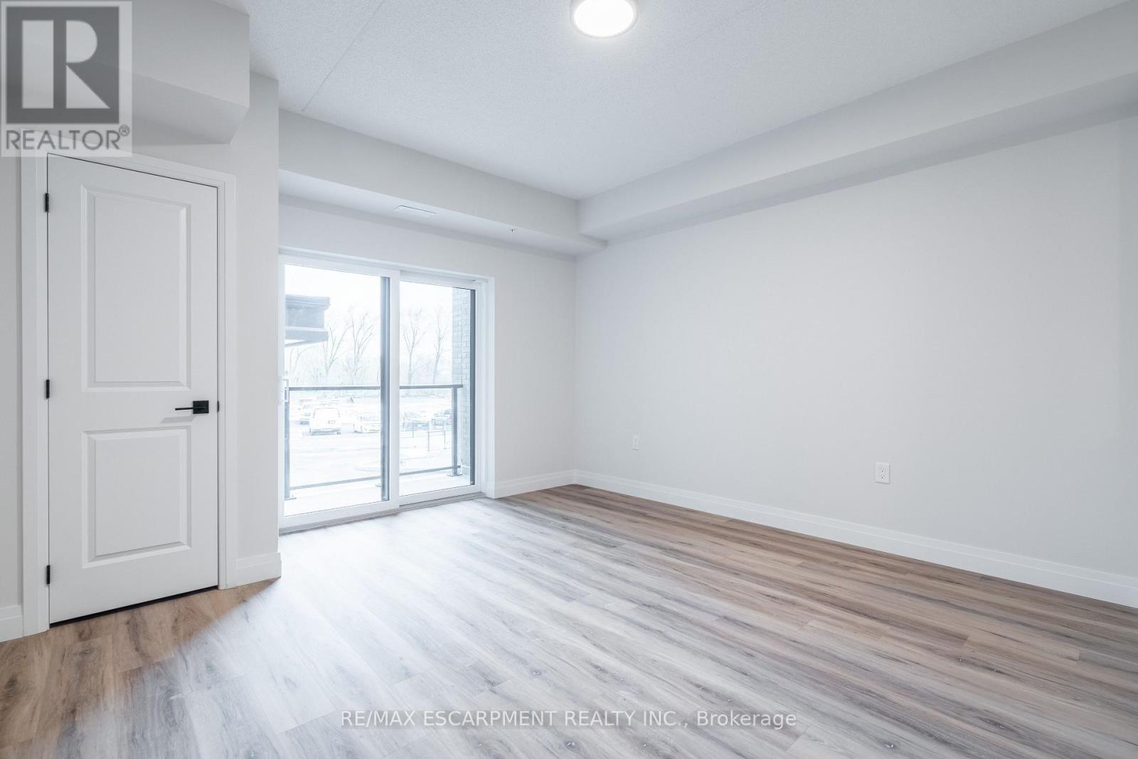 201 - 6415 Regional Road 25, Milton, Ontario  L9T 8R2 - Photo 8 - W13150258
