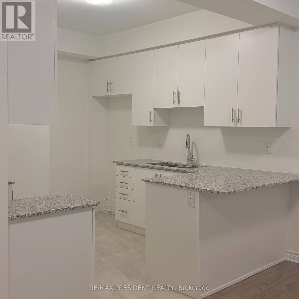 47 Thornbird Crescent, Brampton, Ontario  L7A 0B8 - Photo 4 - W13150272