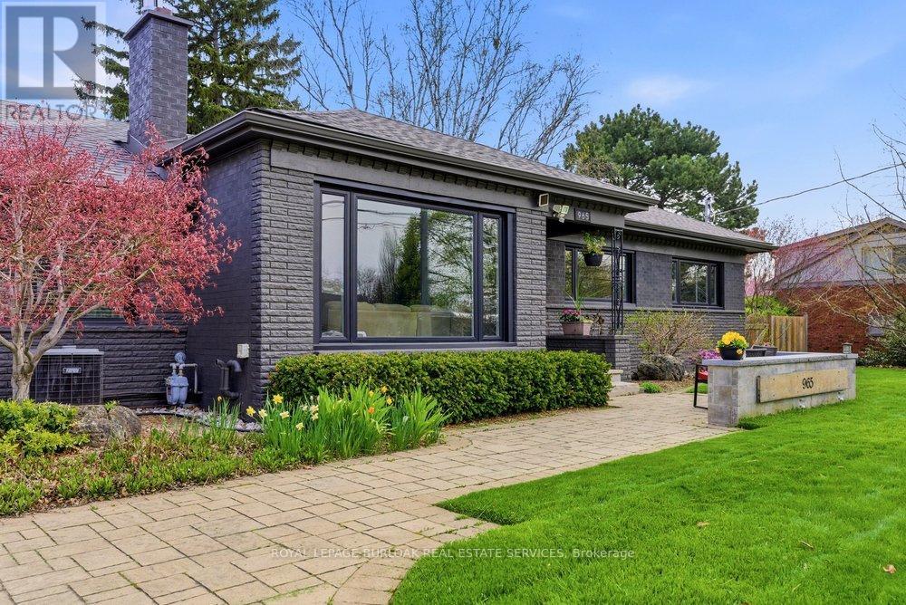 965 Filmandale Road, Burlington, Ontario  L7T 2Z2 - Photo 3 - W13150312