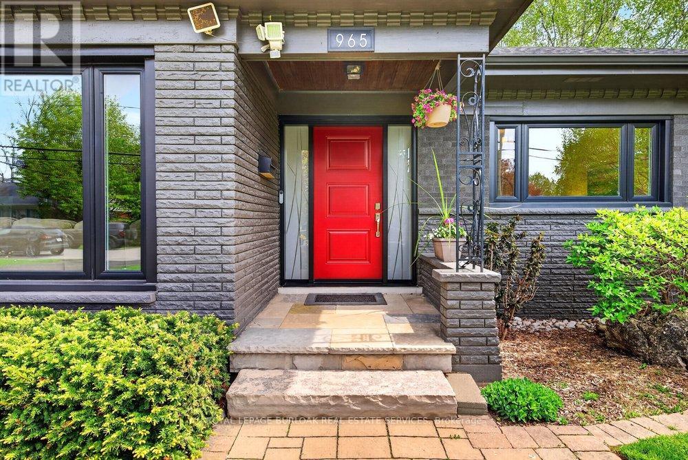 965 Filmandale Road, Burlington, Ontario  L7T 2Z2 - Photo 4 - W13150312
