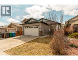 70 Coalbanks Gate  W, Lethbridge, Alberta