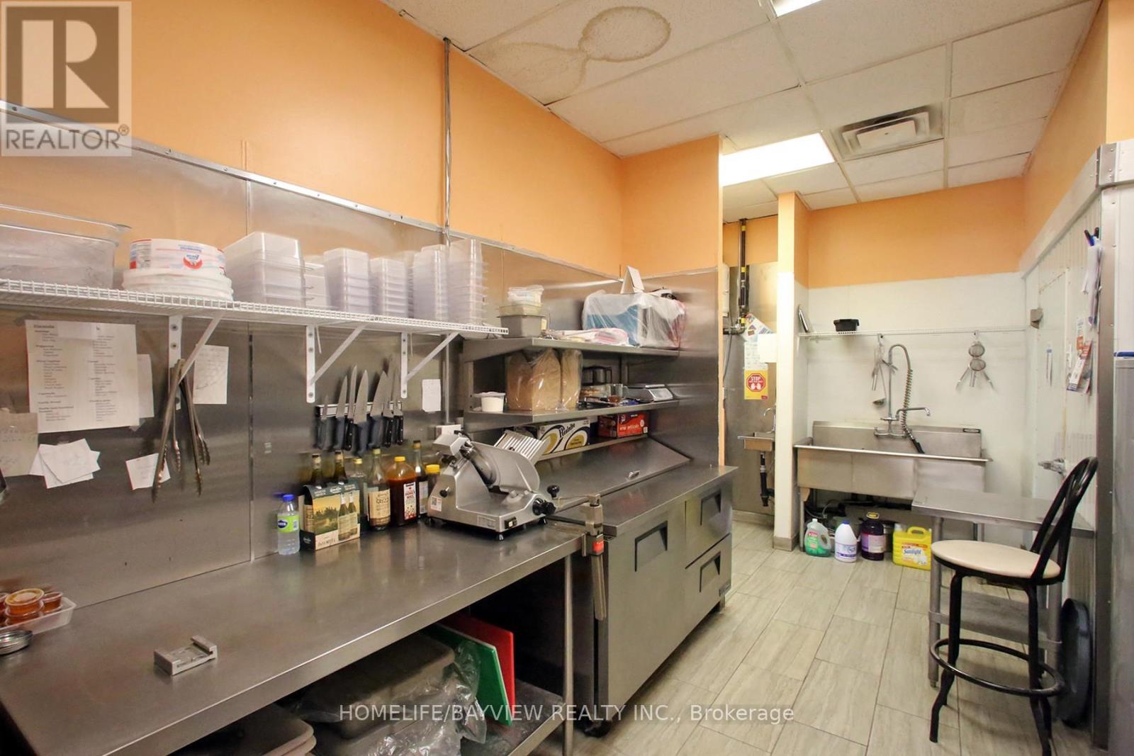 4 - 16700 Bayview Avenue, Newmarket, Ontario  L3X 1W1 - Photo 16 - N13138036