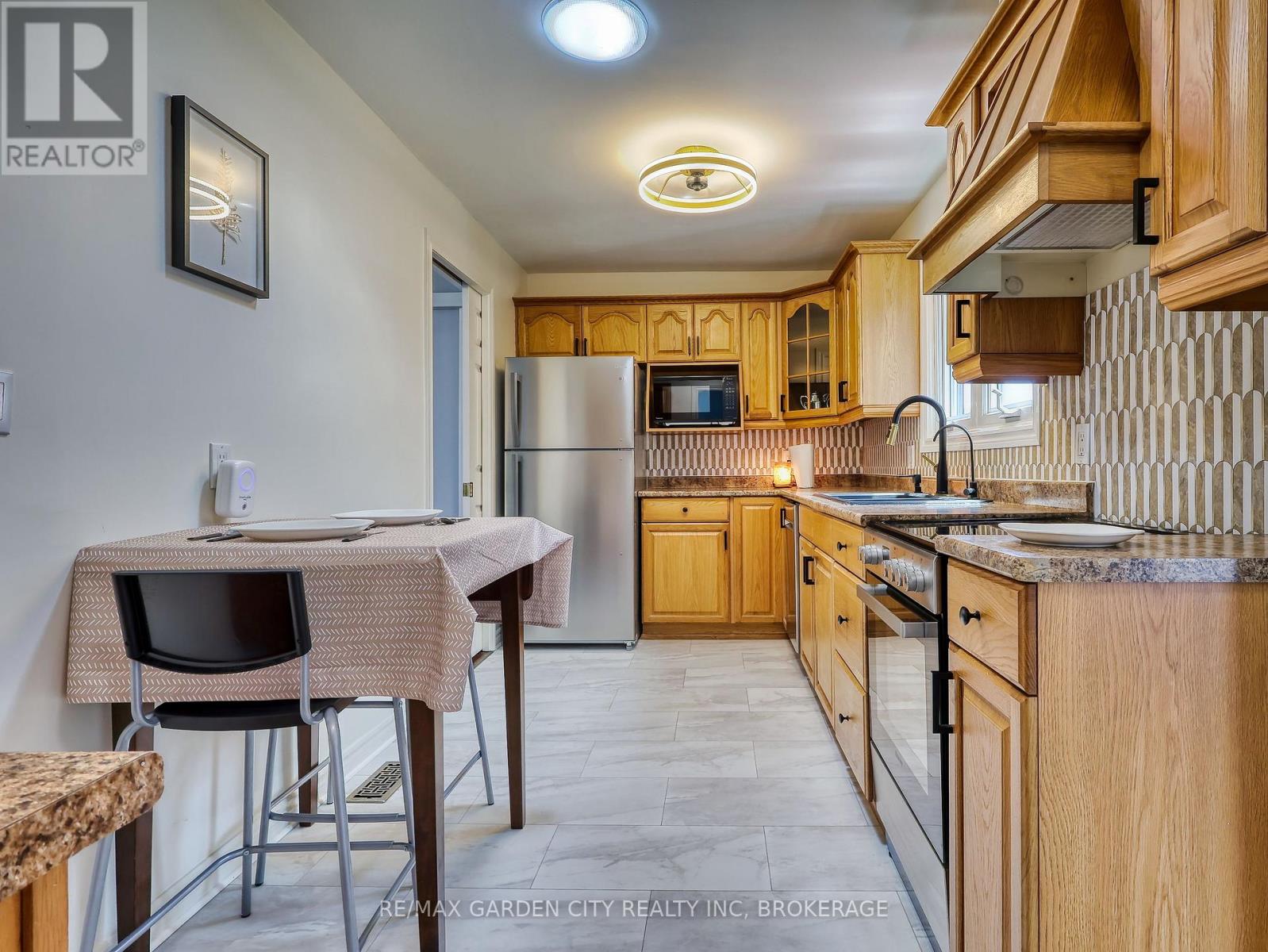 84 Lincoln Avenue, St. Catharines (Oakdale), Ontario  L2P 2C9 - Photo 13 - X13150554