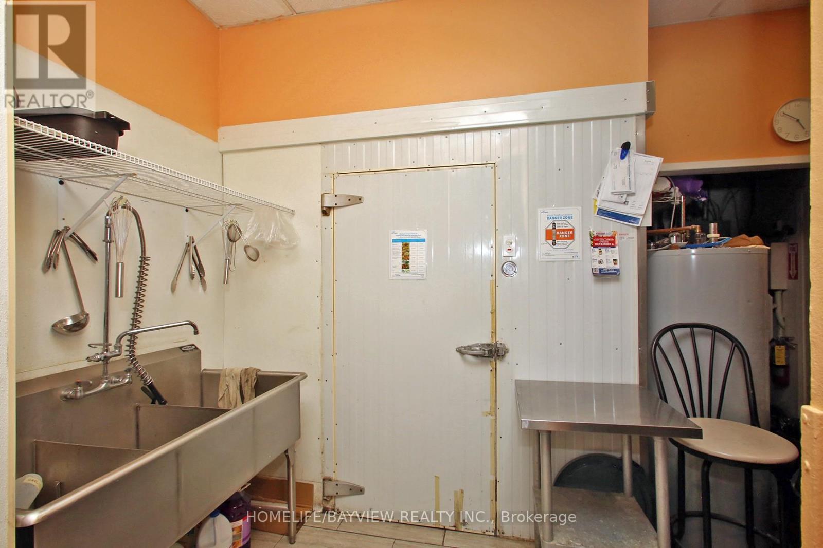 4 - 16700 Bayview Avenue, Newmarket, Ontario  L3X 1W1 - Photo 13 - N13138036