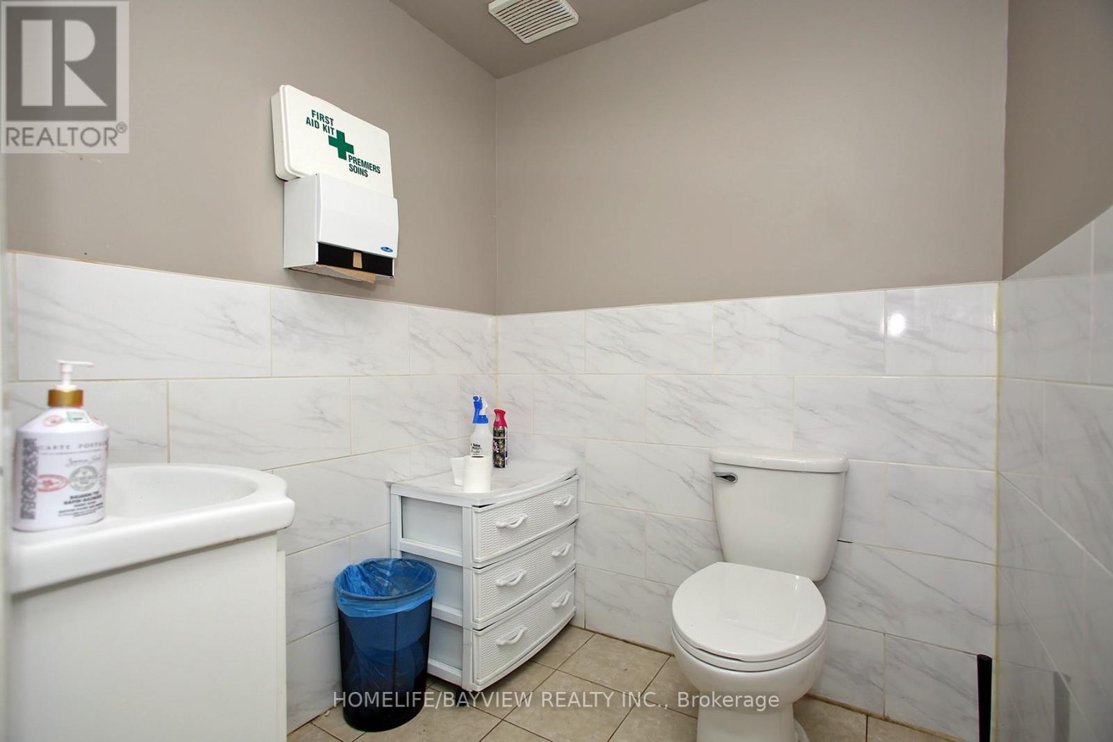 4 - 16700 Bayview Avenue, Newmarket, Ontario  L3X 1W1 - Photo 22 - N13138036