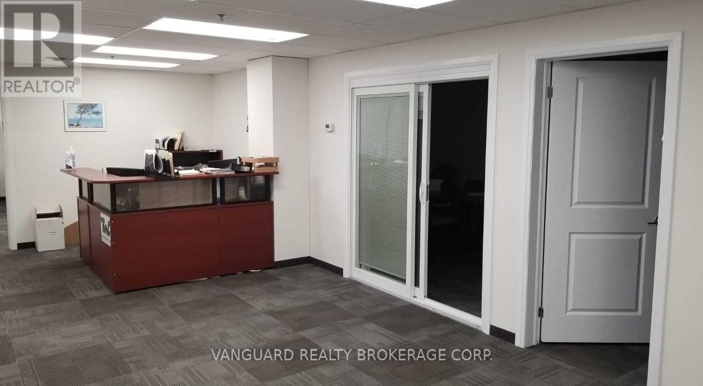 2 - 375 Canarctic Drive, Toronto, Ontario M3J 2P9 - Photo 3 - W13101086