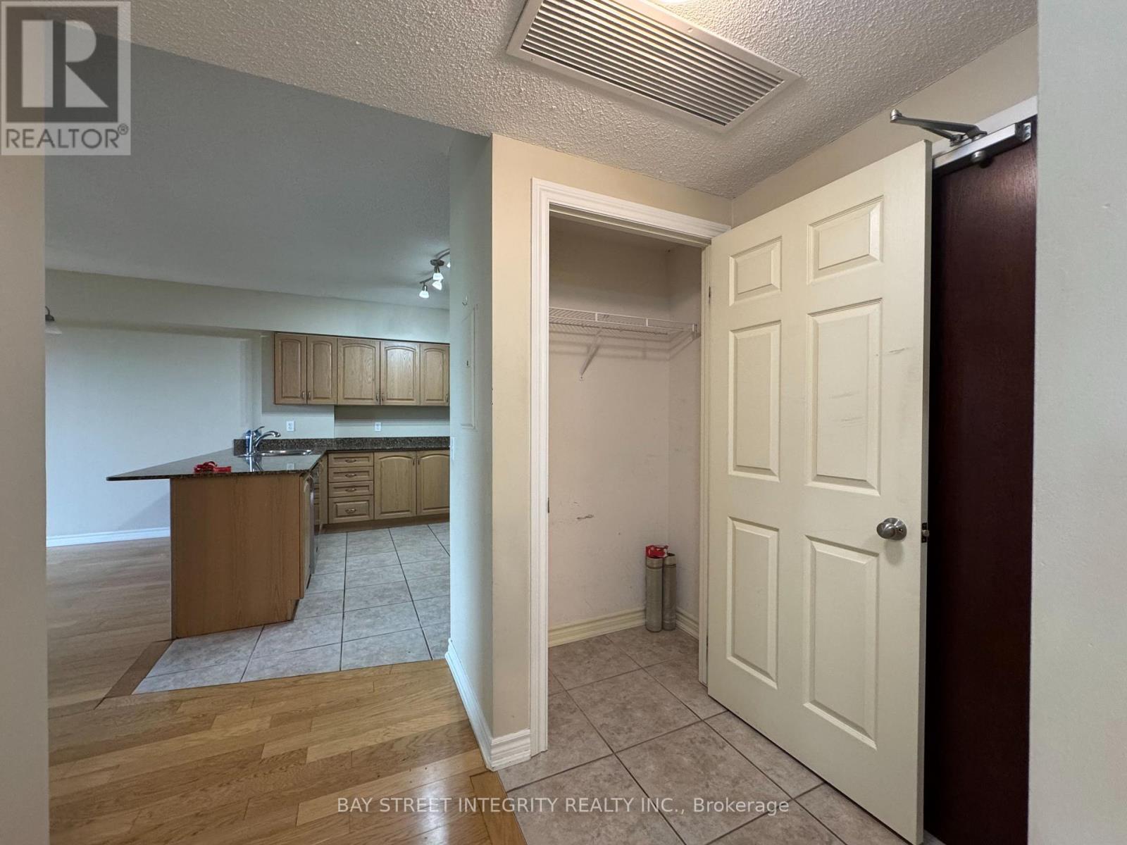 402 - 47 Caroline Street N, Hamilton, Ontario  L8R 2R6 - Photo 20 - X13150110