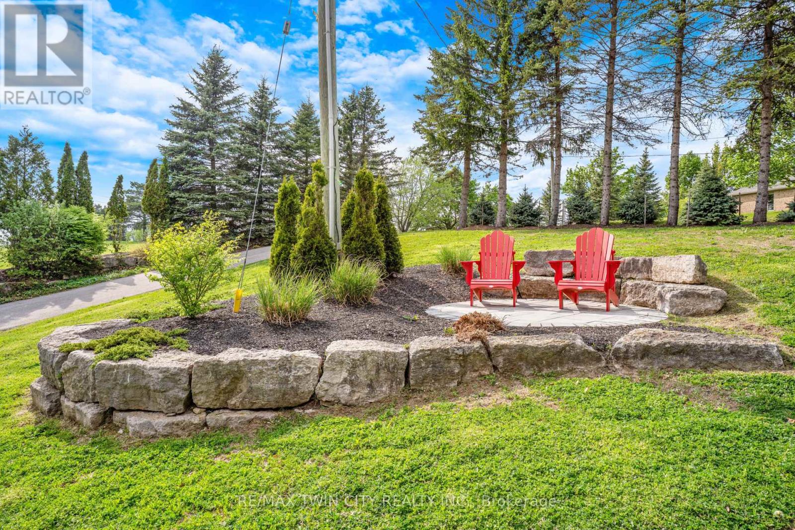 1279 Maple Manor Road, North Dumfries, Ontario  N1P 0A1 - Photo 2 - X13150132