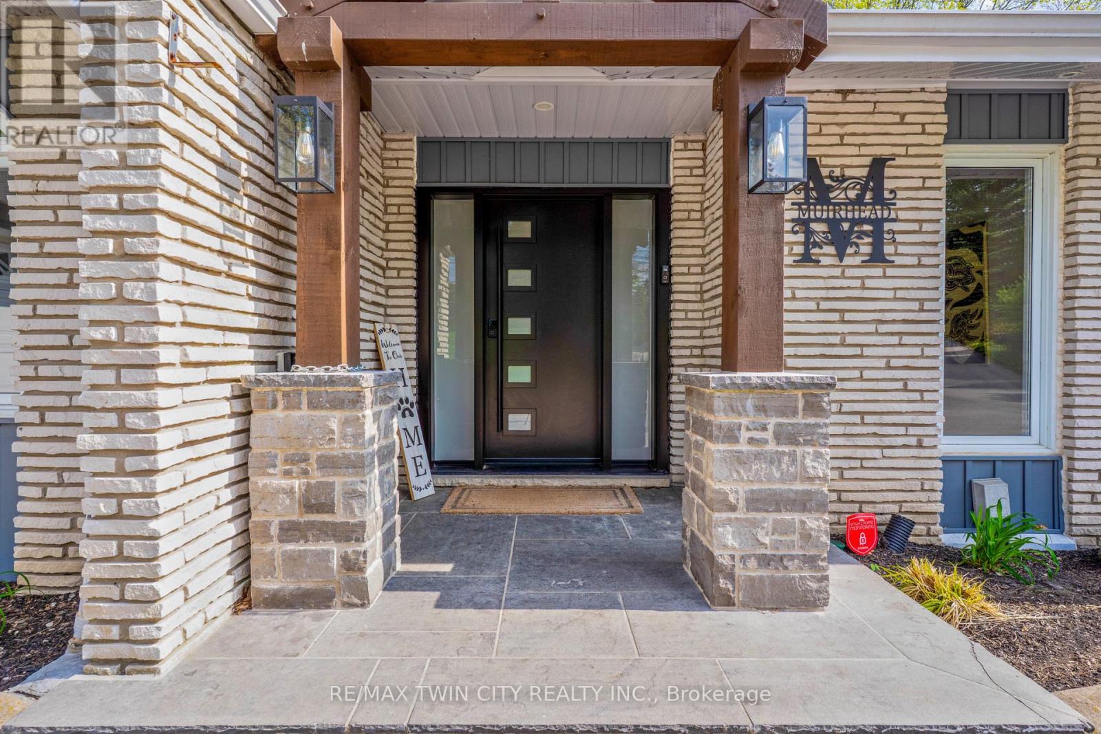 1279 Maple Manor Road, North Dumfries, Ontario  N1P 0A1 - Photo 4 - X13150132