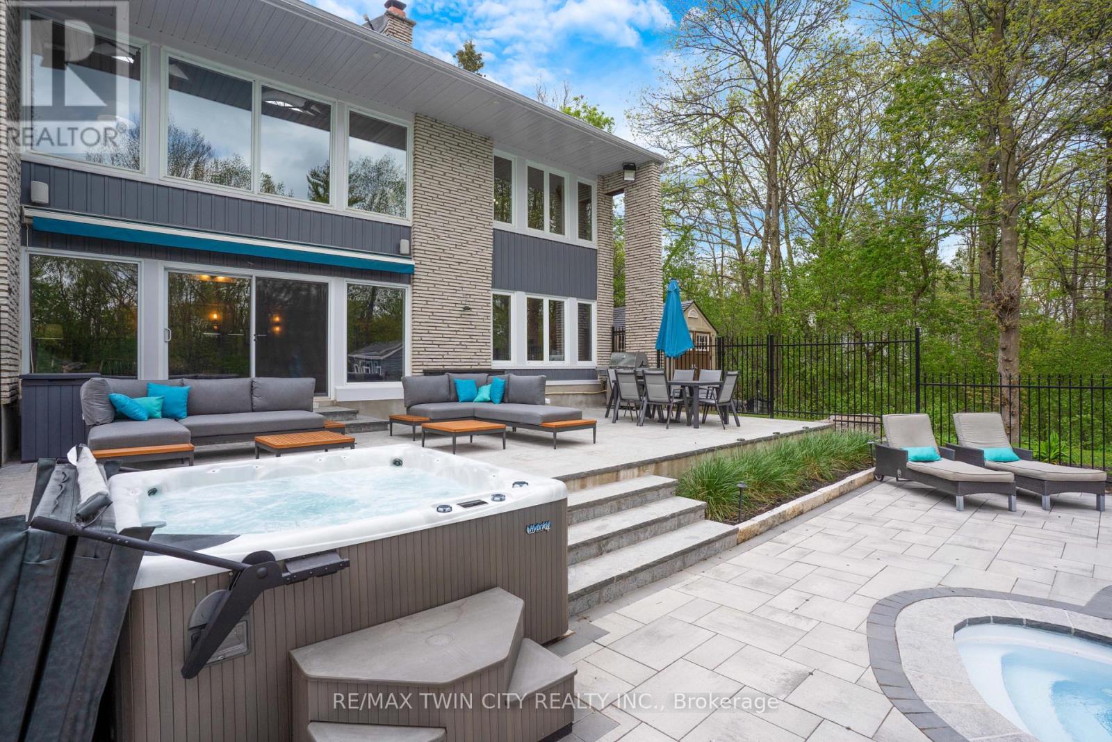 1279 Maple Manor Road, North Dumfries, Ontario  N1P 0A1 - Photo 43 - X13150132