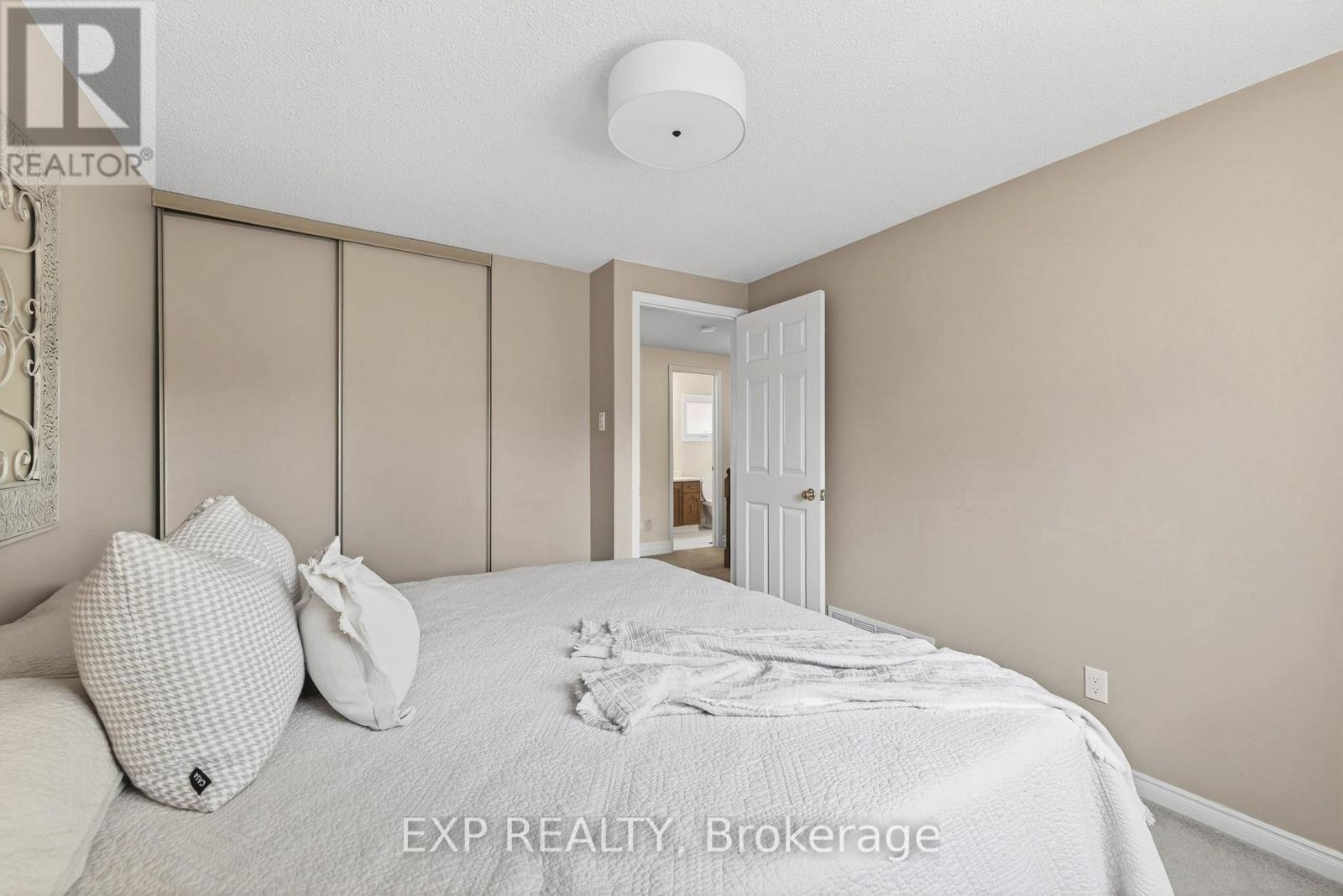 108 Old Forest Crescent, Kitchener, Ontario  N2N 2A3 - Photo 32 - X13150202