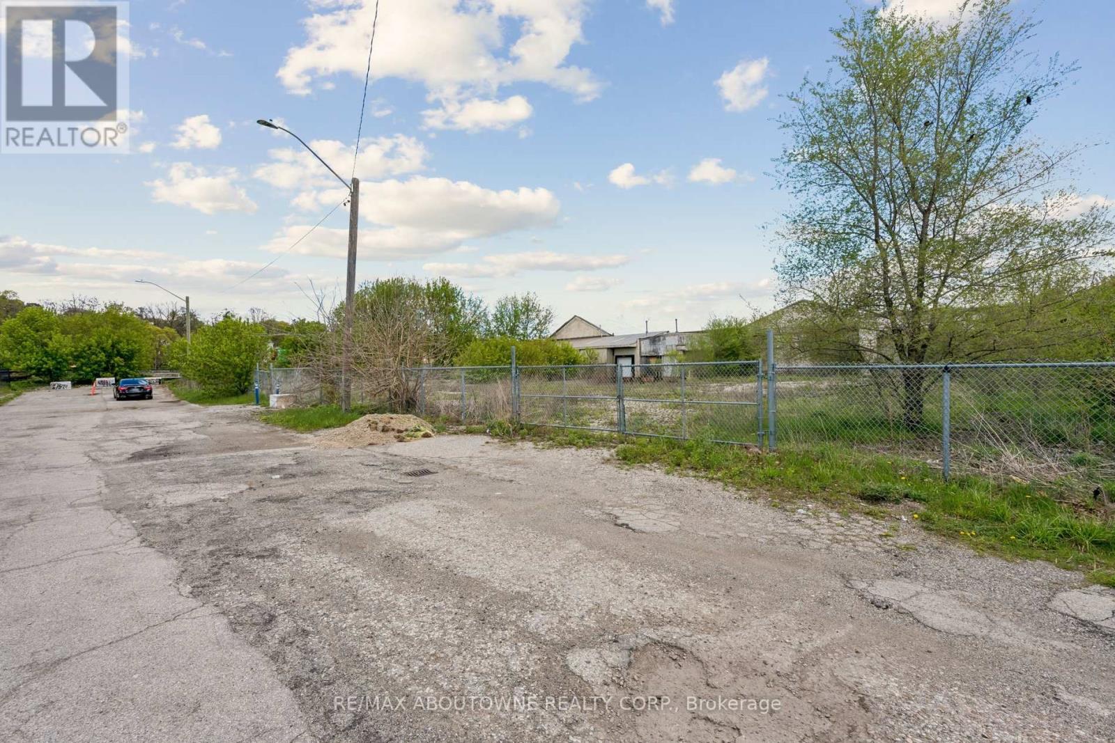 70 Wadsworth Street, Brantford, Ontario  N3T 3V9 - Photo 24 - X13150280