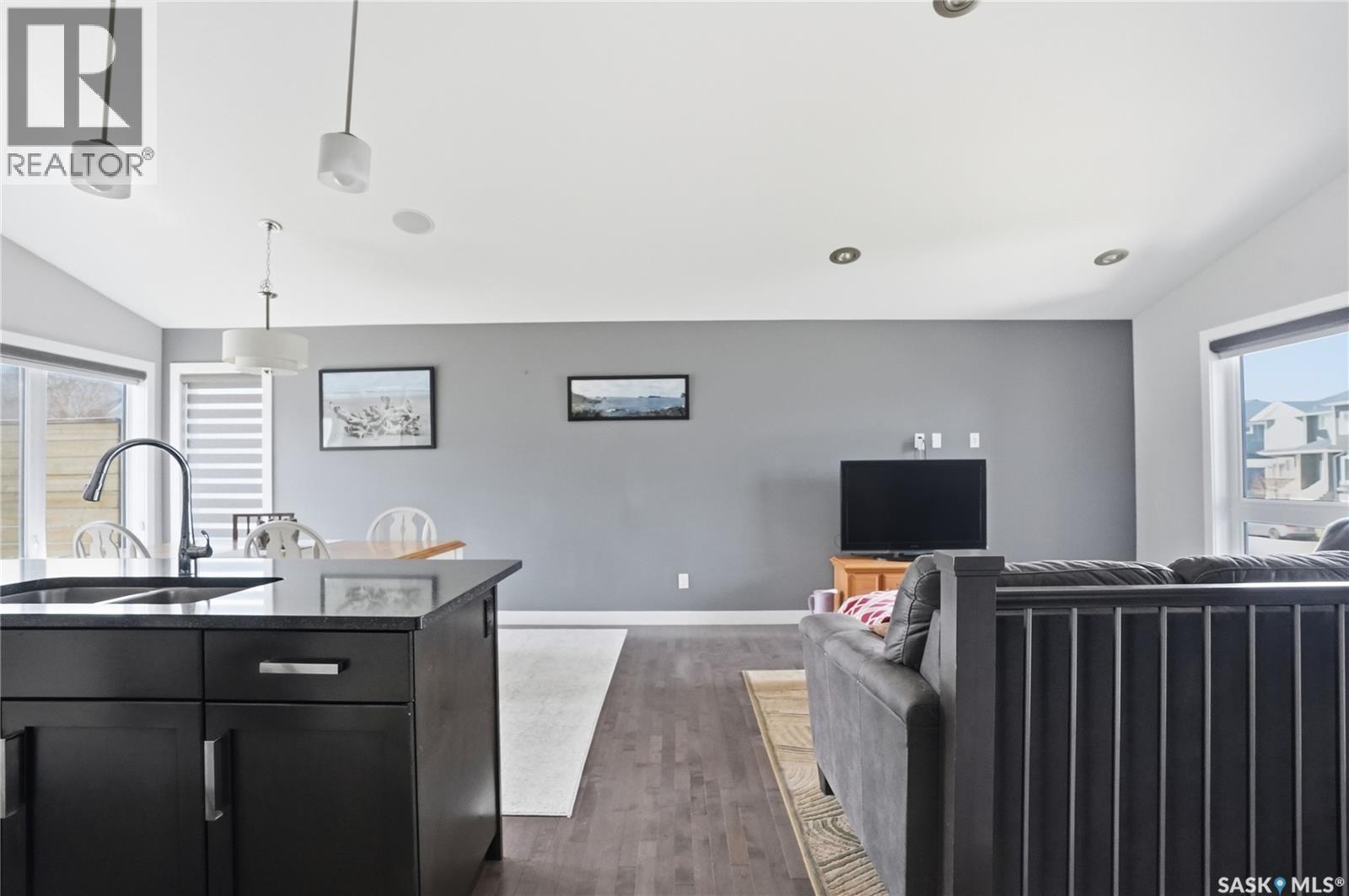 1111 Evergreen Boulevard, Saskatoon, Saskatchewan  S7W 0R5 - Photo 4 - SK036395