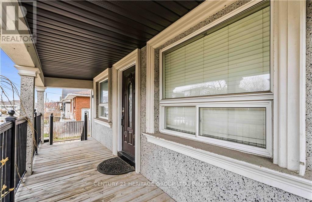 103 Edinburgh Avenue, Hamilton, Ontario  L8H 2C6 - Photo 2 - X13150380