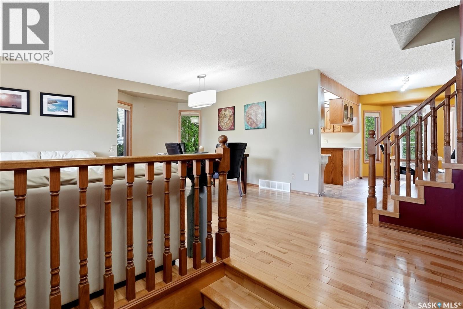 540 Nesslin Crescent, Saskatoon, Saskatchewan  S7J 4V5 - Photo 5 - SK036117