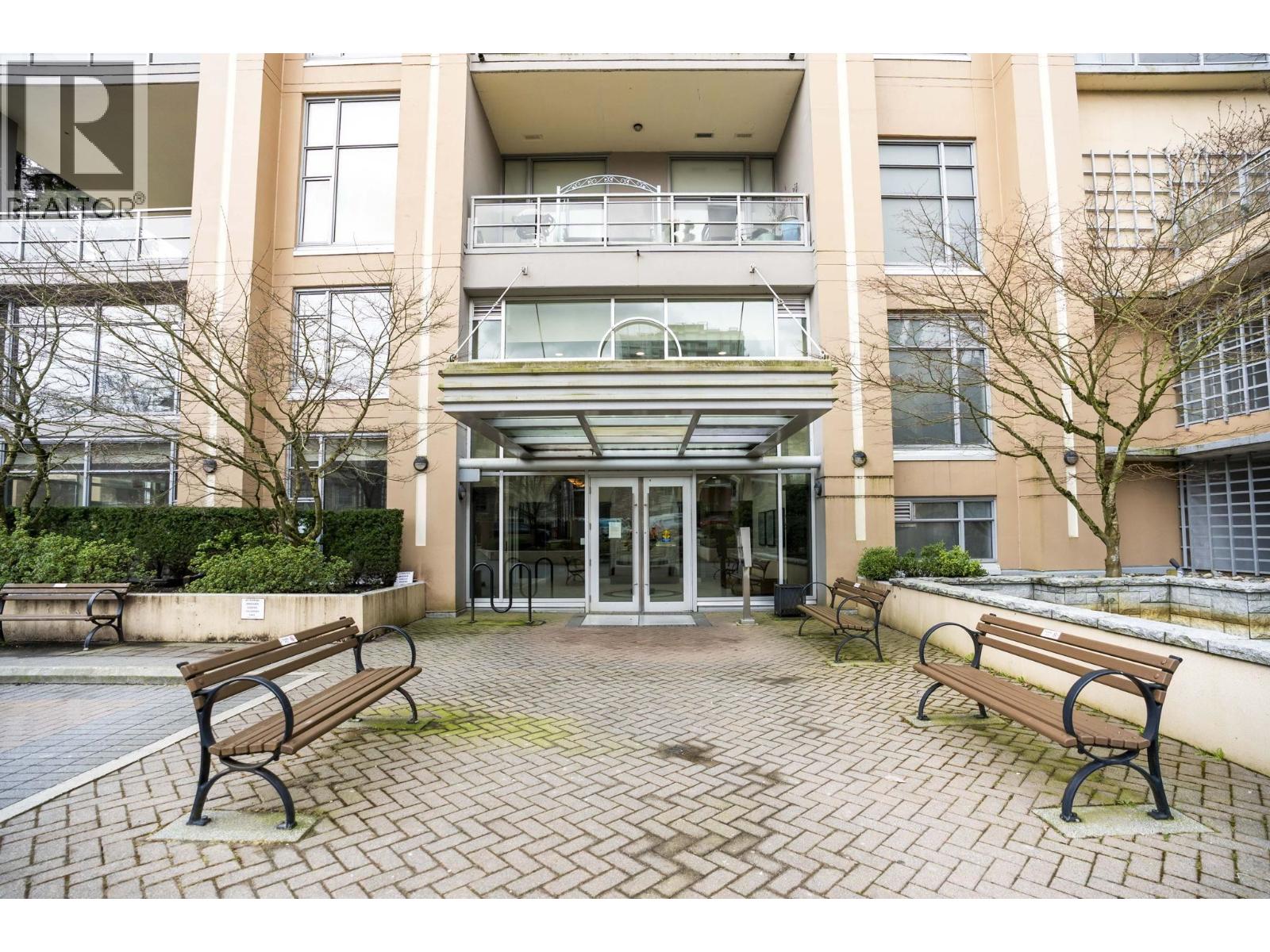 1908 280 Ross Drive, New Westminster, British Columbia  V3L 0C2 - Photo 2 - R3125590