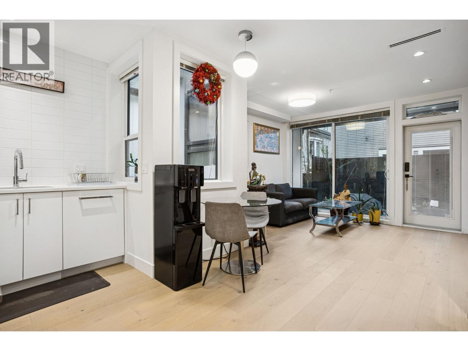 721 E 26th Avenue, Vancouver, British Columbia  V5V 2H9 - Photo 8 - R3125611