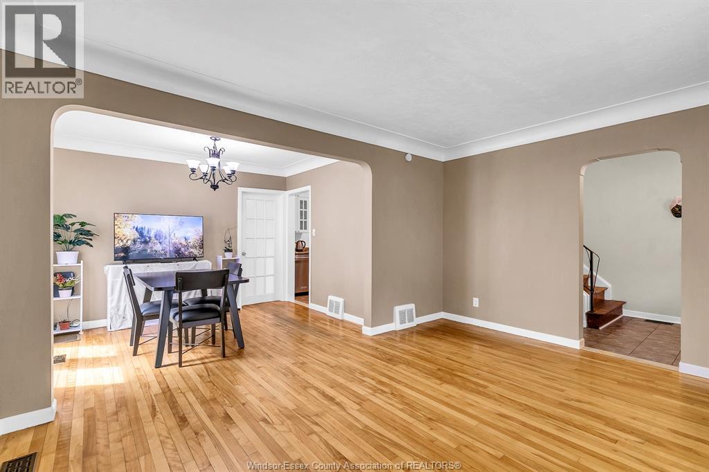 3736 Vaughan, Windsor, Ontario N9C 1Z5 - Photo 4 - 26011622