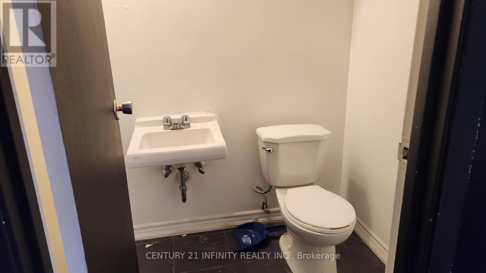 4 - 153 Brock Street N, Whitby, Ontario  L1N 4H3 - Photo 4 - E13150224