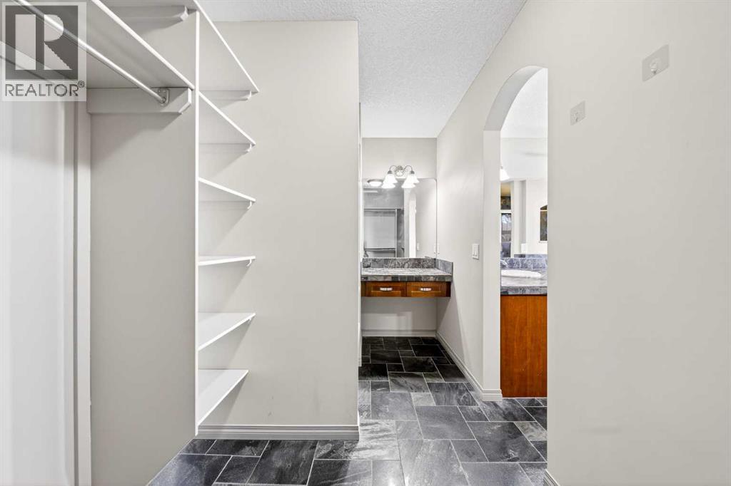 14 Springborough Crescent Sw, Calgary, Alberta  T3H 5M5 - Photo 41 - A2296186