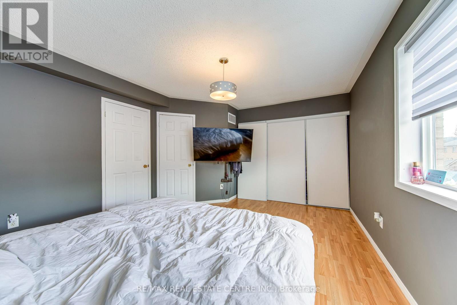 2080 St Clair Avenue W, Toronto, Ontario  M6N 1K3 - Photo 15 - W13150402