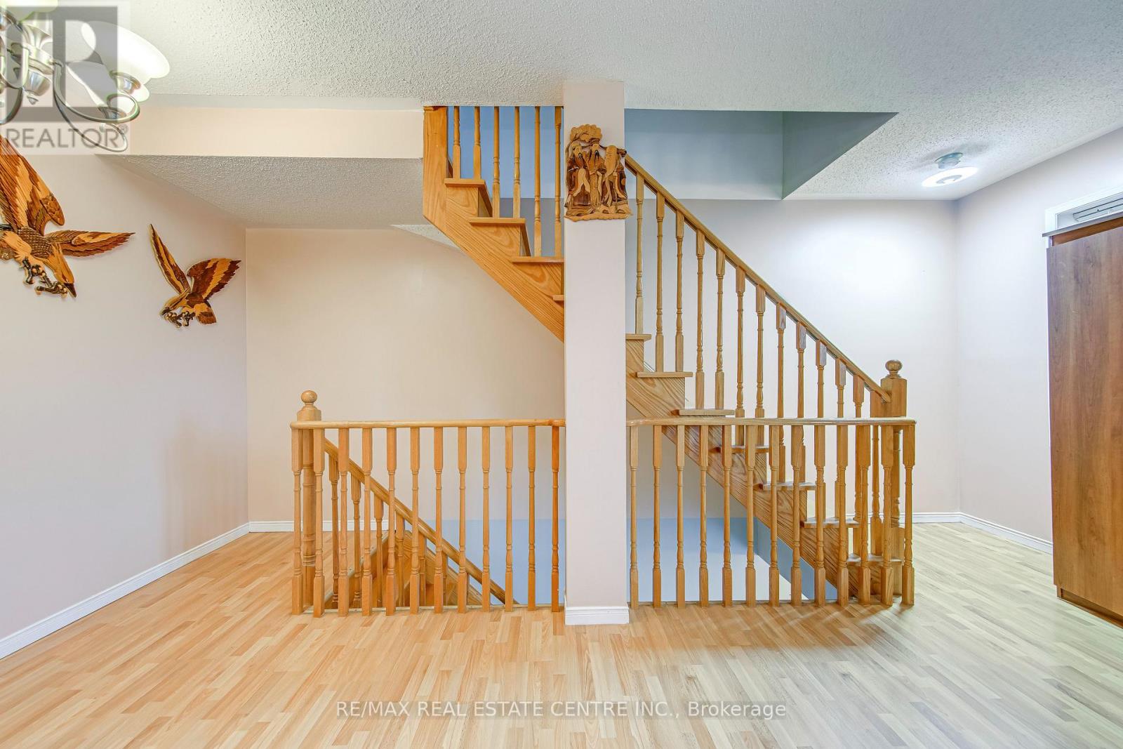 2080 St Clair Avenue W, Toronto, Ontario  M6N 1K3 - Photo 17 - W13150402