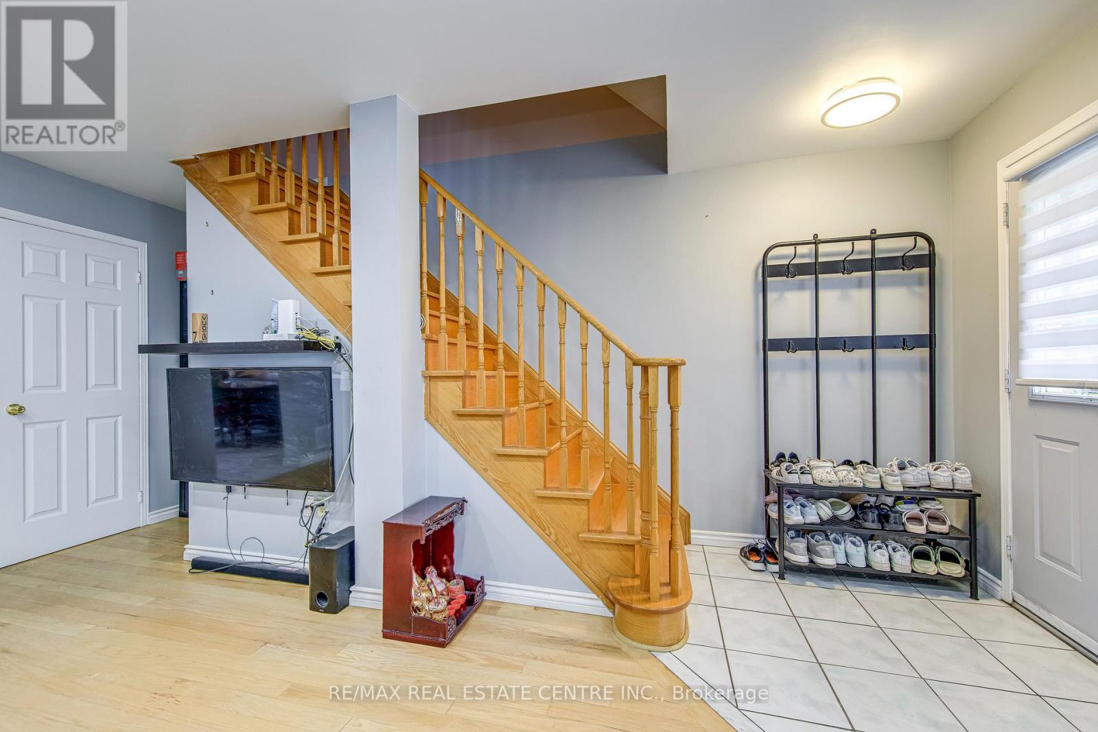 2080 St Clair Avenue W, Toronto, Ontario  M6N 1K3 - Photo 9 - W13150402