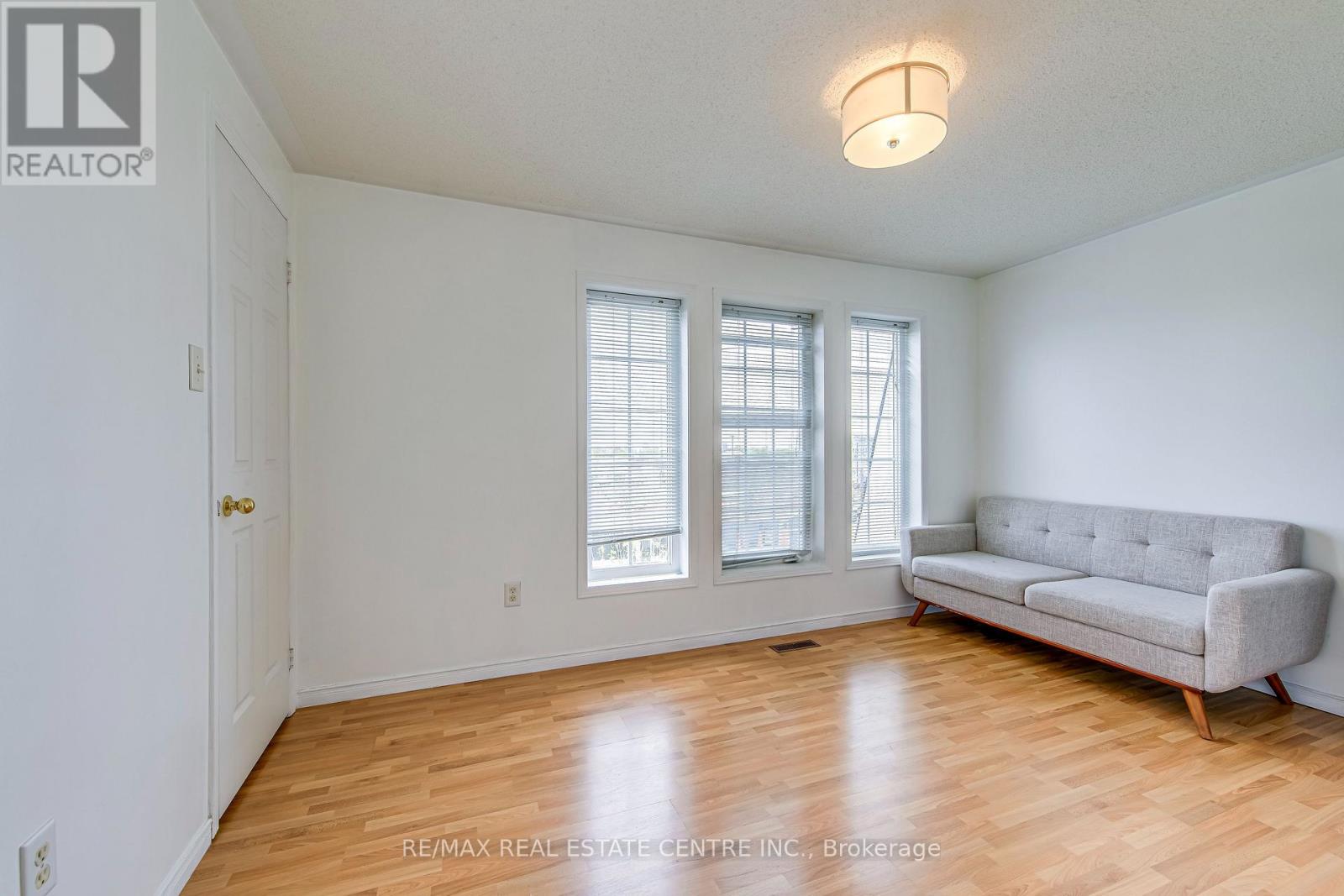 2080 St Clair Avenue W, Toronto, Ontario  M6N 1K3 - Photo 19 - W13150402