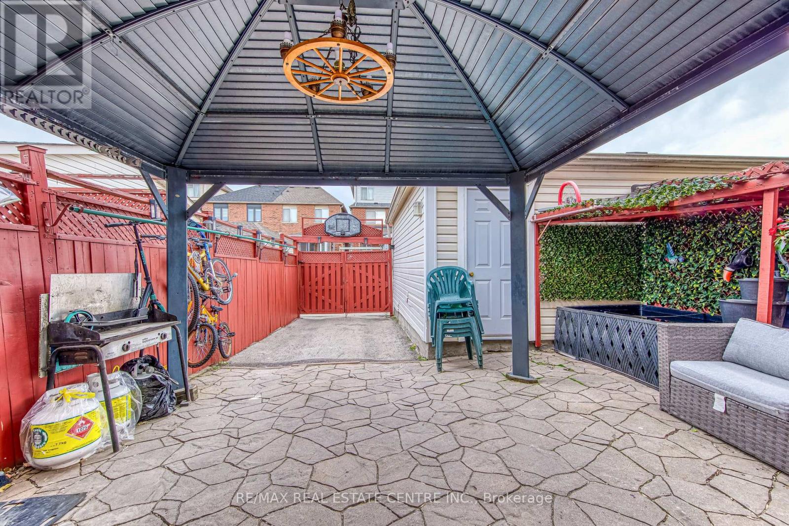 2080 St Clair Avenue W, Toronto, Ontario  M6N 1K3 - Photo 29 - W13150402