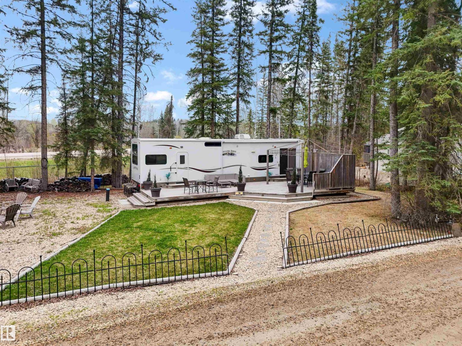 158 Birchwood Country Condo, Rural Brazeau County, Alberta  T0C 1W0 - Photo 2 - E4488784