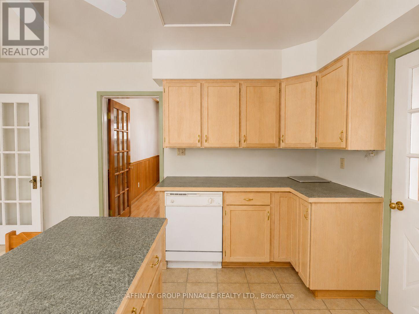 94 Glenelg Street W, Kawartha Lakes, Ontario  K9V 2V9 - Photo 13 - X13149878